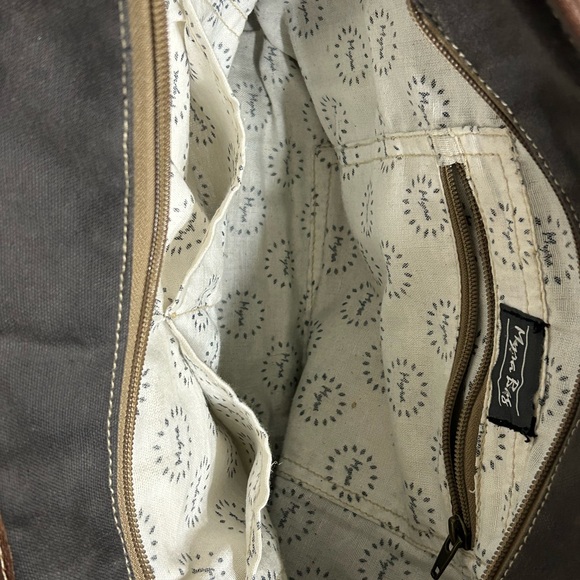 Myra Bag Handmade - Picture 10 of 11